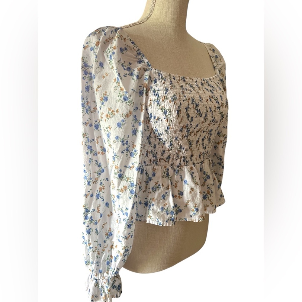 Dizzy Floral Smocked Blouse - White and Blue- M - Picture 6 of 6